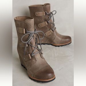 Sorel Joan of Arctic Wedge Mid Boots | Sorel Lace Up Boots | Sz: 9